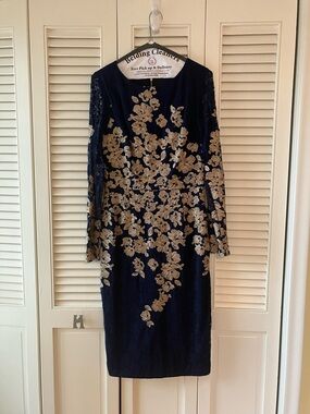 green emerald velvet dress White Floral Lace Midi Dress